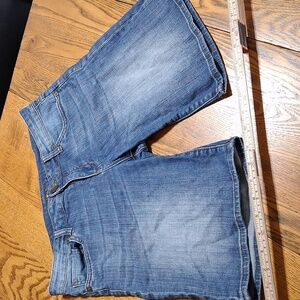KUT FROM THE KLOTH Jean Shorts Womens 6 BLUE Bermuda ?Denim Preowned Used